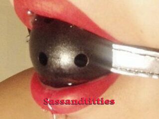 Sassandtitties